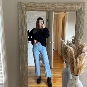 Abercrombie crop wide leg jeans. Middle seam. Size 26